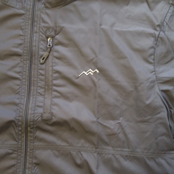 TRAILSIDE SUPPLY CO. MEN'S WINDBREAKER - Picture 2 of 5